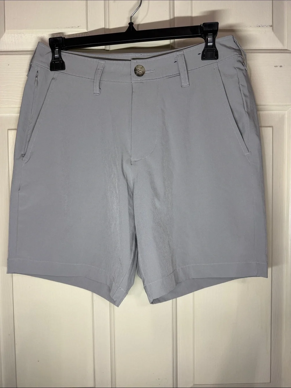 Hollister Men's Light Gray Flat Front Performance Shorts